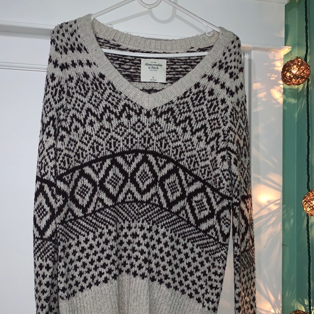 Brand New Abercrombie Sweater Never Worn